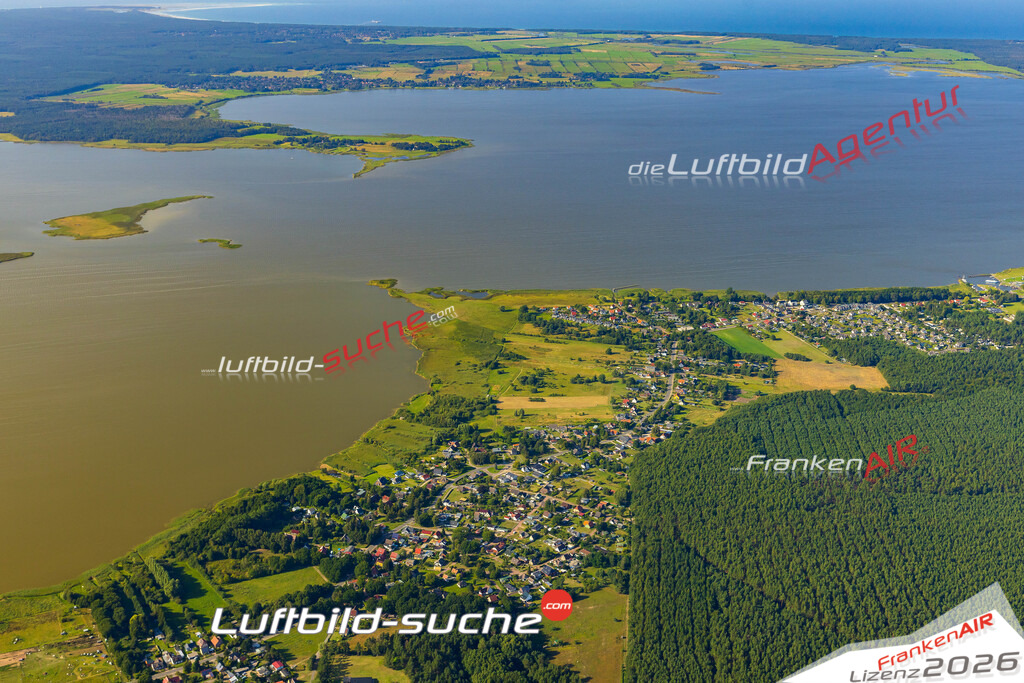 Luftbild der Stadt Fuhlendorf - Die Luftaufnahme wurde 2025 vom UL-Flugzeug heraus erstellt ( keine Drohne ) - Hochauflösende Luftaufnahme - für professionelle Ausdrucke geeignet. Die Geschenkidee !Hier alle&nbsp;Infos zur Lizenzierung der LuftaufnahmeWir fliegen auch dieses Jahr wieder in Ihre Region um Luftbilder zu erstellen.- Luftbild anfragen