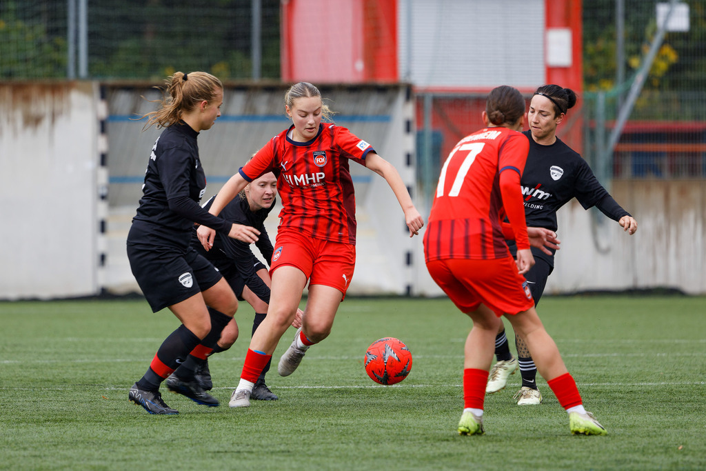 FCHHOH_251005_7061 | 1.FC Heidenheim 1846 II vs. SGM Hohenmemmingen/Sontheim, Fußball, Frauen, Bezirksliga, 2025/2026, 4. Spieltag, 05.10.2025 in Heidenheim, Kunstrasen b. Voith-Arena West(Foto: Michael Bulling) - Realisiert mit Pictrs.com