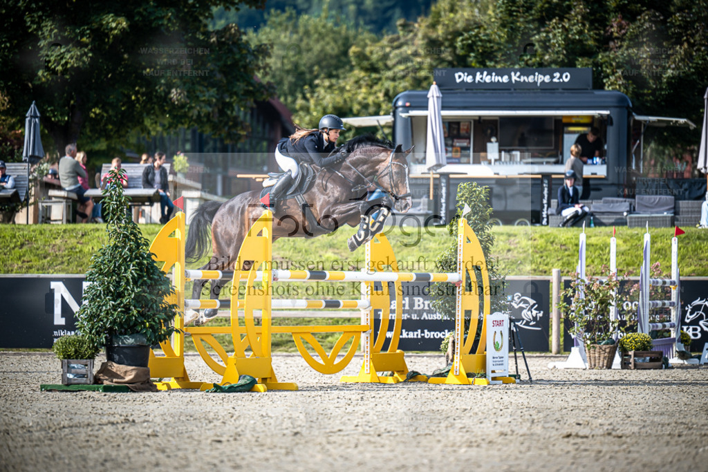 DOS_5739 | Entdecke hochwertige Reitturnierfotos von Foto Oger. Professionell, emotional und authentisch – jetzt Lieblingsmomente im Shop bestellen. - Realisiert mit Pictrs.com