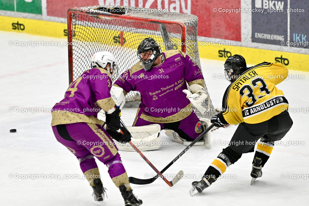EC Kellerberg vs. EC Arnoldstein | #44 Jank David EC Kellerberg, #31 Frank Patrick EC Kellerberg, #33 Spitaler Martin EC Arnoldstein, EC Kellerberg vs. EC Arnoldstein, EC Kellerberg vs. EC Arnoldstein am 03.02.2025 in Villach (Stadthalle Villach), Austria, (Photo by Bernd Stefan)