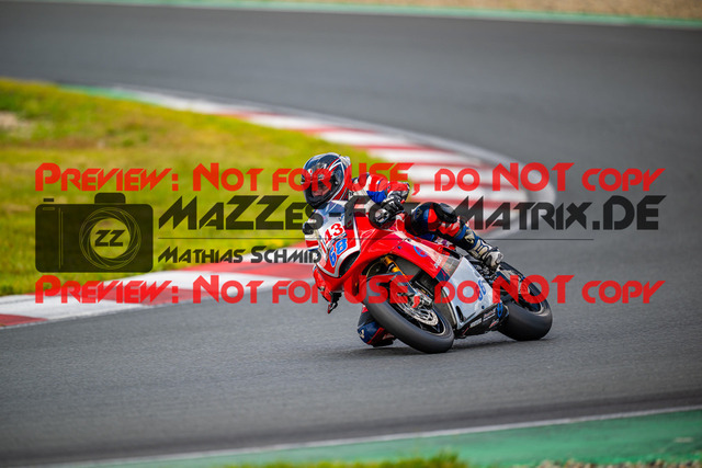 MaZZes_FotoMatrix_240724_6007705_2-49 | ROT