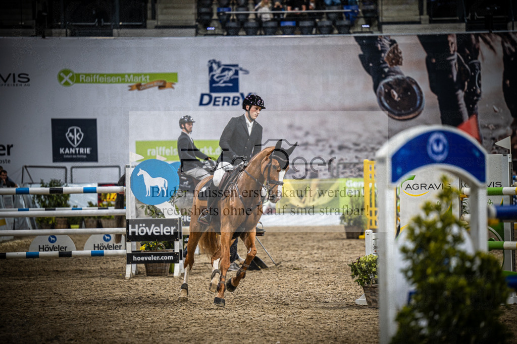 DOS_2483 | Entdecke hochwertige Reitturnierfotos von Foto Oger. Professionell, emotional und authentisch – jetzt Lieblingsmomente im Shop bestellen.Deutschlandweite Turnierfotografie. - Realisiert mit Pictrs.com