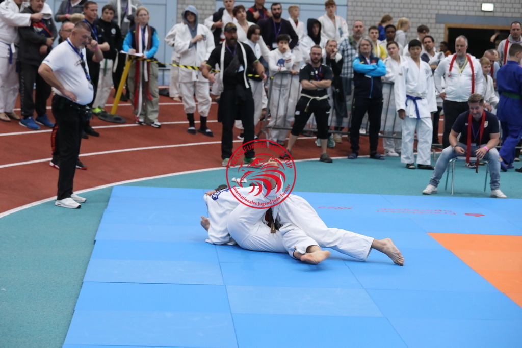 1J7A3627 | Fotos vom Adler Cup - Pictures from Adler Cup

Hier findet Ihr alle Eindrücke und großen Momente der Adler Cup Wochenenden. Here you will find all impressions and great moments of the Adler Cup weekends. - Realisiert mit Pictrs.com