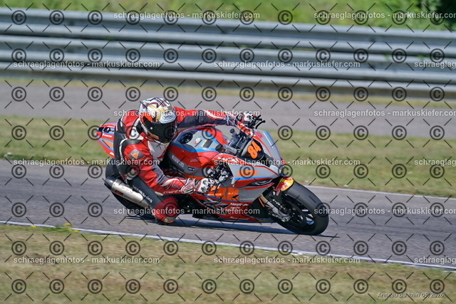 26BT02-0046 | markuskiefer.com - Realisiert mit Pictrs.com