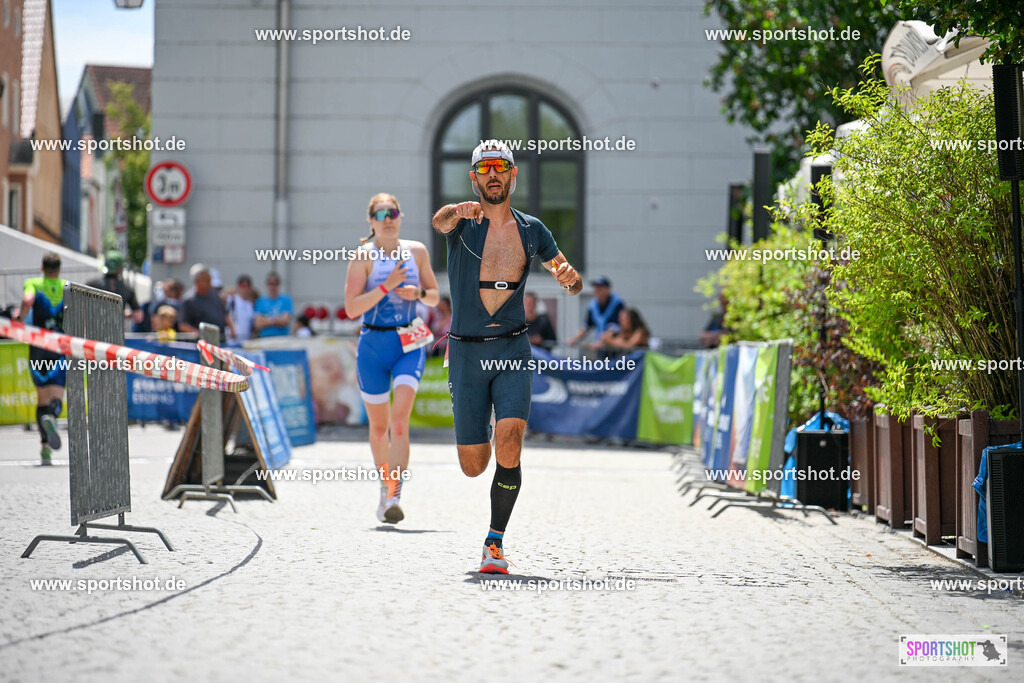 SZI_7075 | Stadttriathlon Erding 2025. #yourpictrs #sportshot_your_pictrs @Sportshotphotography #stadttriathlonerding Copyright: www.sportshot.de