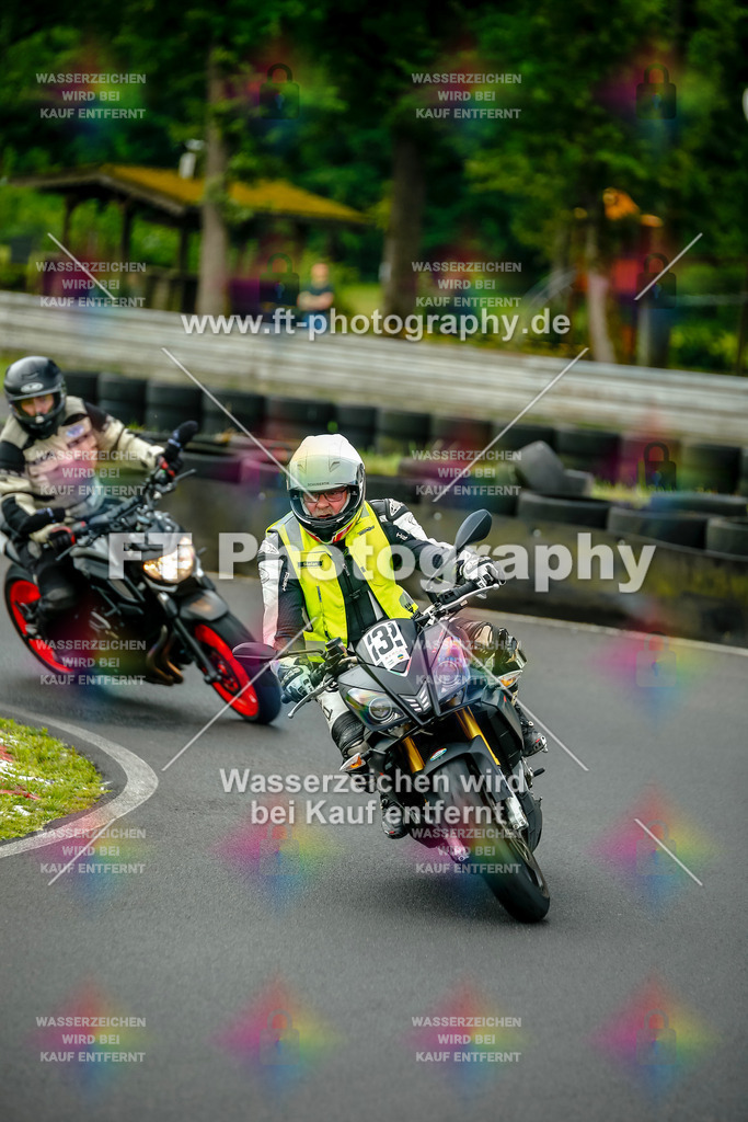 VBK-4115 | Hier findet Ihr Bilder von Touristenfahrten auf der Nürburgring Nordschleife oder von anderen Veranstaltungen die ich besucht habe. Viel Spass beim Durch Schauen 