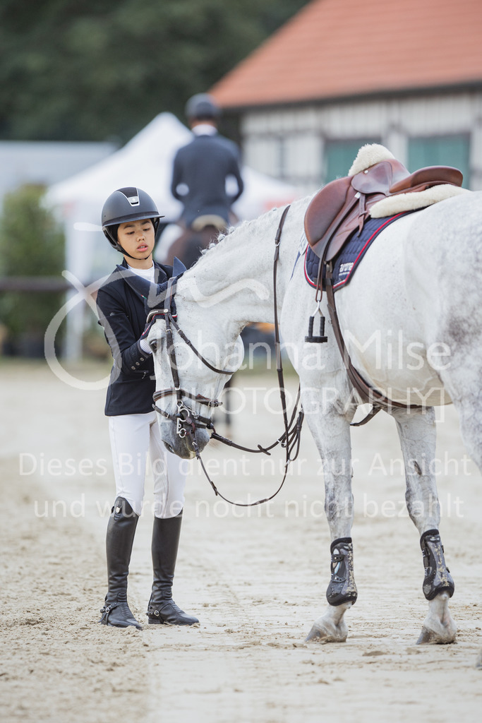 220731_BHO_BT_M1-Spr-175 | Deine schönsten Turniermomente als professionelle Fotos! Entdecke hochwertige Pferdesport-Fotografie im Online-Shop. Jetzt Fotos finden & bestellen!