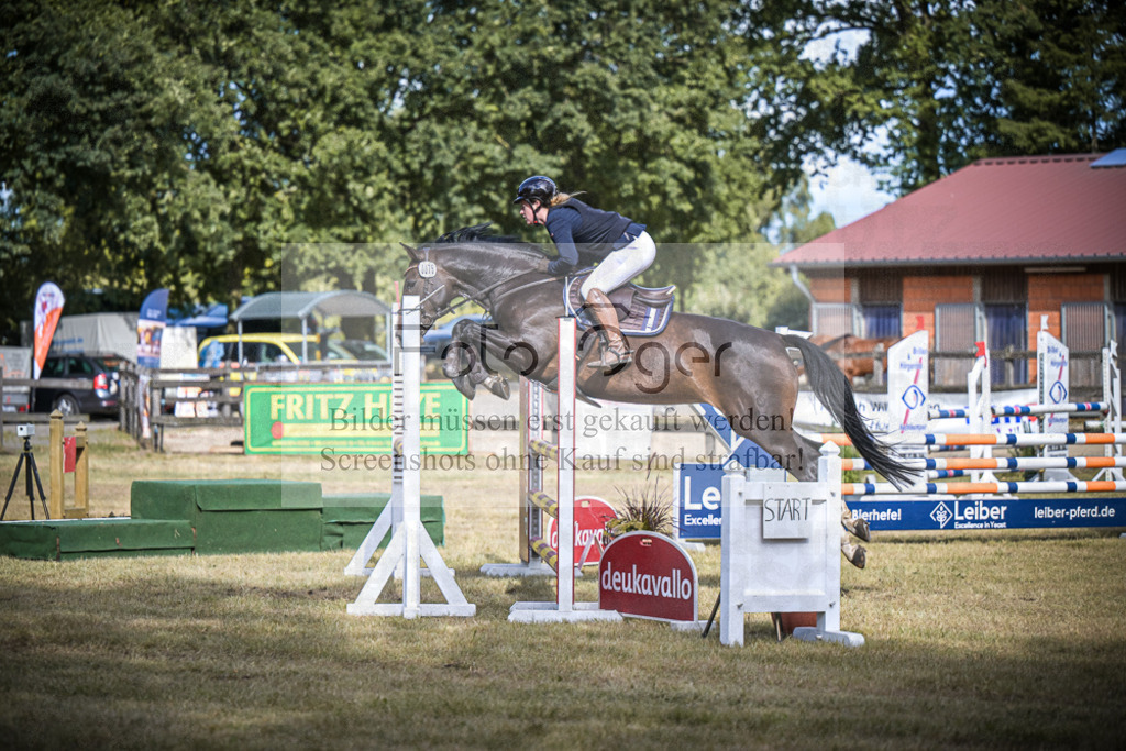 DOS_0642 | Entdecke hochwertige Reitturnierfotos von Foto Oger. Professionell, emotional und authentisch – jetzt Lieblingsmomente im Shop bestellen.Deutschlandweite Turnierfotografie. - Realisiert mit Pictrs.com