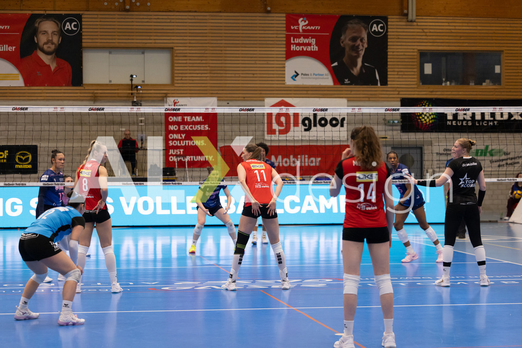 Volleyball I Frauen I Saison 2025-2026 I Volleyball NLA | Women I 1/2 Finals I  VC Kanti Schaffhausen - Sm'Aesch Pfeffingen I 07.03.2026 | 11 Kateřina Holásková (CZ) (VC Kanti Schaffhausen) – Mitte - Realisiert mit Pictrs.com