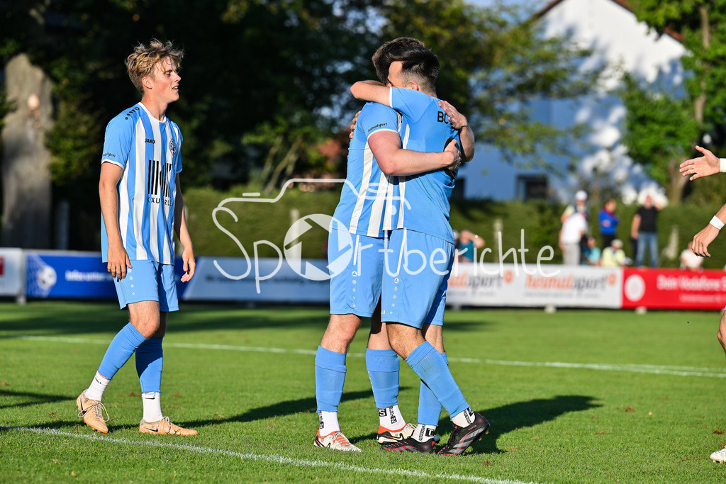 BC Aichach - SC Griesbeckerzell | Jubel nach 3-0 / Aichach 9 / Markus WEHREN
