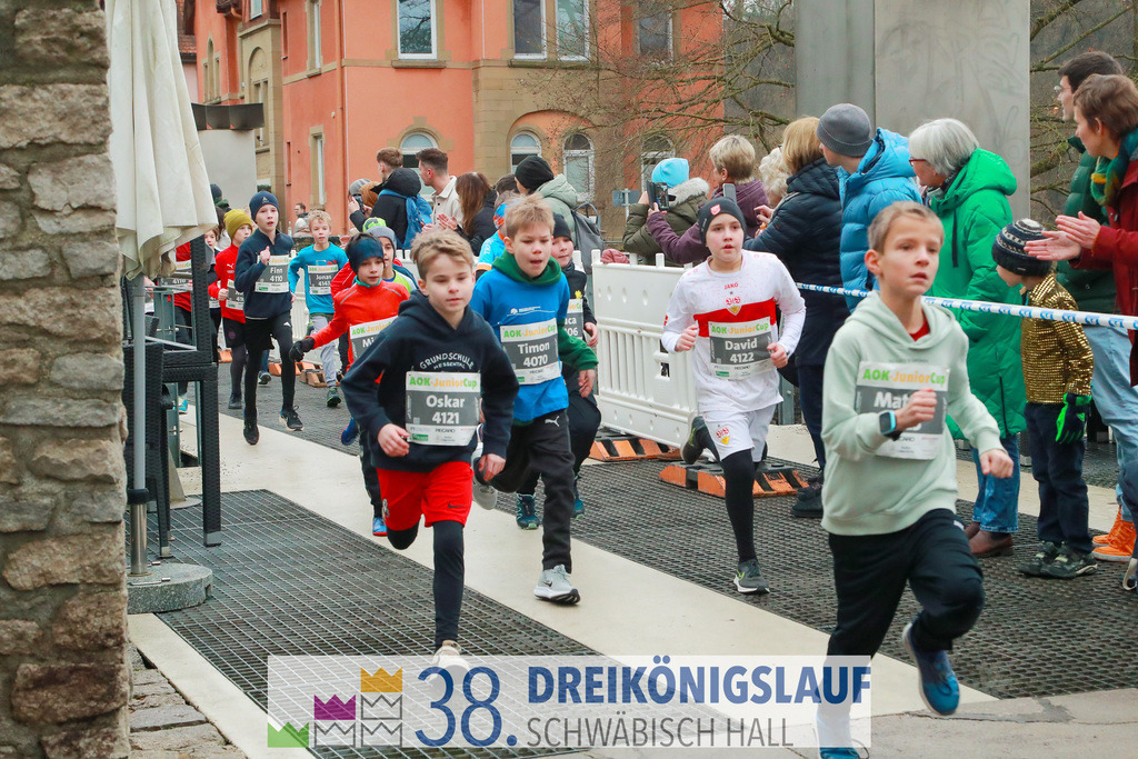 400m AOK Junior Cup | 3 Koenigslauf 2024 400m AOK Junior Cup - Realisiert mit Pictrs.com