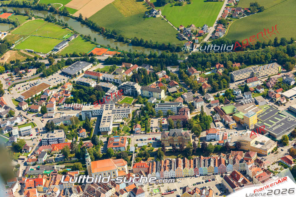 Luftaufnahme von Schärding - Die Luftaufnahme wurde 2025 vom UL-Flugzeug heraus erstellt ( keine Drohne ) - Hochauflösende Luftaufnahme - für professionelle Ausdrucke geeignet. Die Geschenkidee !Mit Lizenz und Bildrechte bestellbar