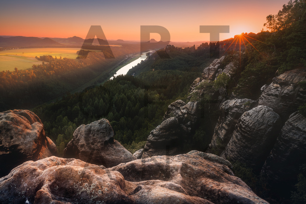 Ein Hans Fineart Original | Entdecke die Kunst von Hans Fineart - Fotografien für dein Zuhause. Verwandle deine Wände mit einzigartigen Kunstwerken und bringe die Schönheit der Welt in dein Leben. Bestelle jetzt und schaffe einen Ort der Inspiration und Eleganz.