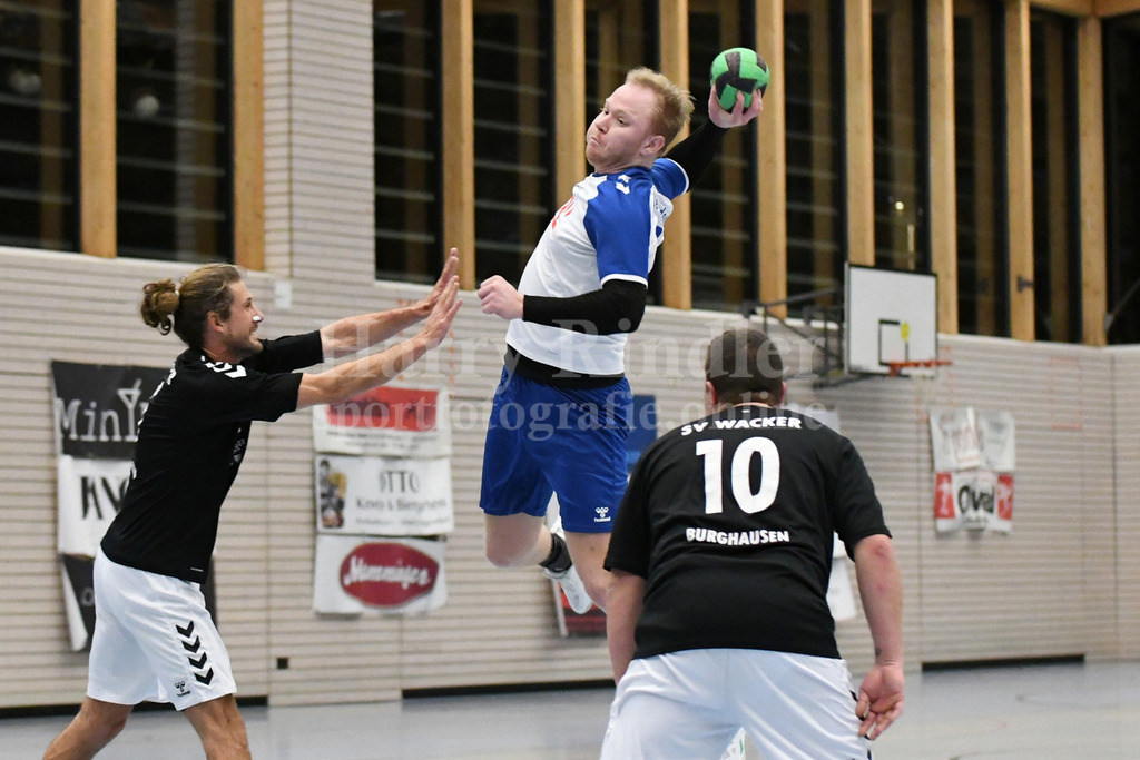 HC Deggendorf : Burghausen II | Jan Stengl  (HC Deggendorf  #6) - Realisiert mit Pictrs.com