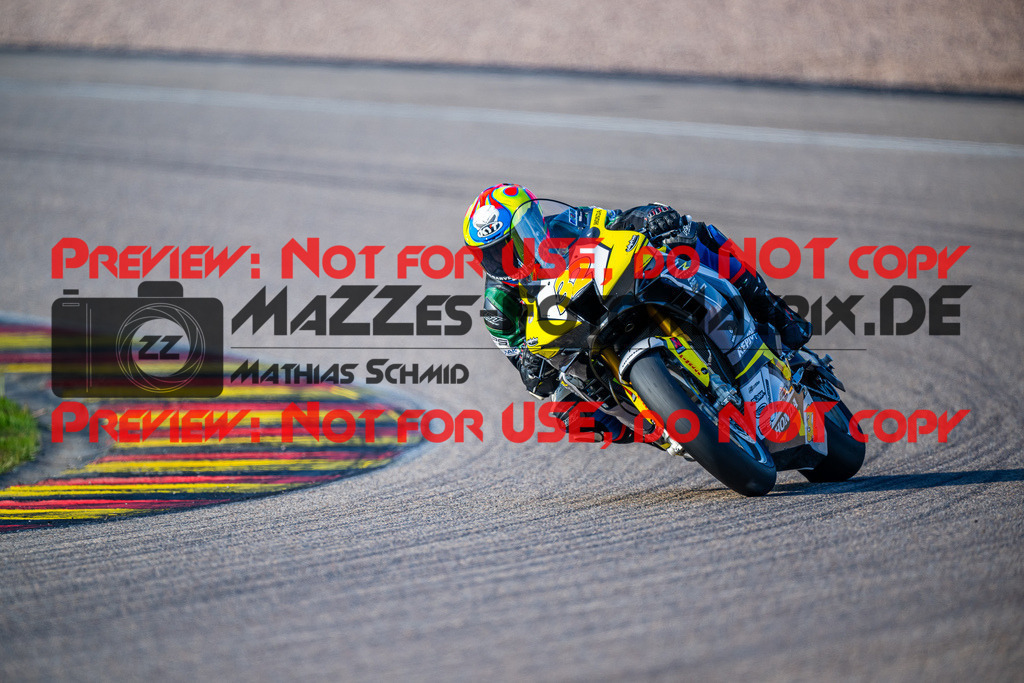 MaZZes_FotoMatrix_240504_6007705_5959 | STK1000