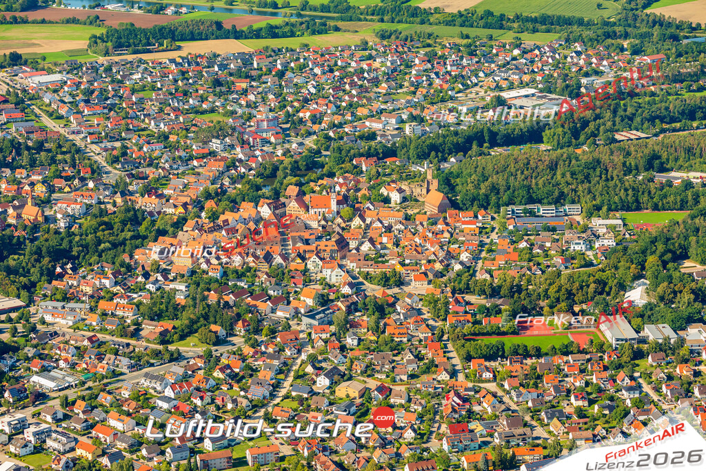 Luftaufnahme von Hilpoltstein - Die Luftaufnahme wurde 2025 vom UL-Flugzeug heraus erstellt ( keine Drohne ) - Hochauflösende Luftaufnahme - für professionelle Ausdrucke geeignet. Die Geschenkidee !Mit Lizenz und Bildrechte bestellbar
