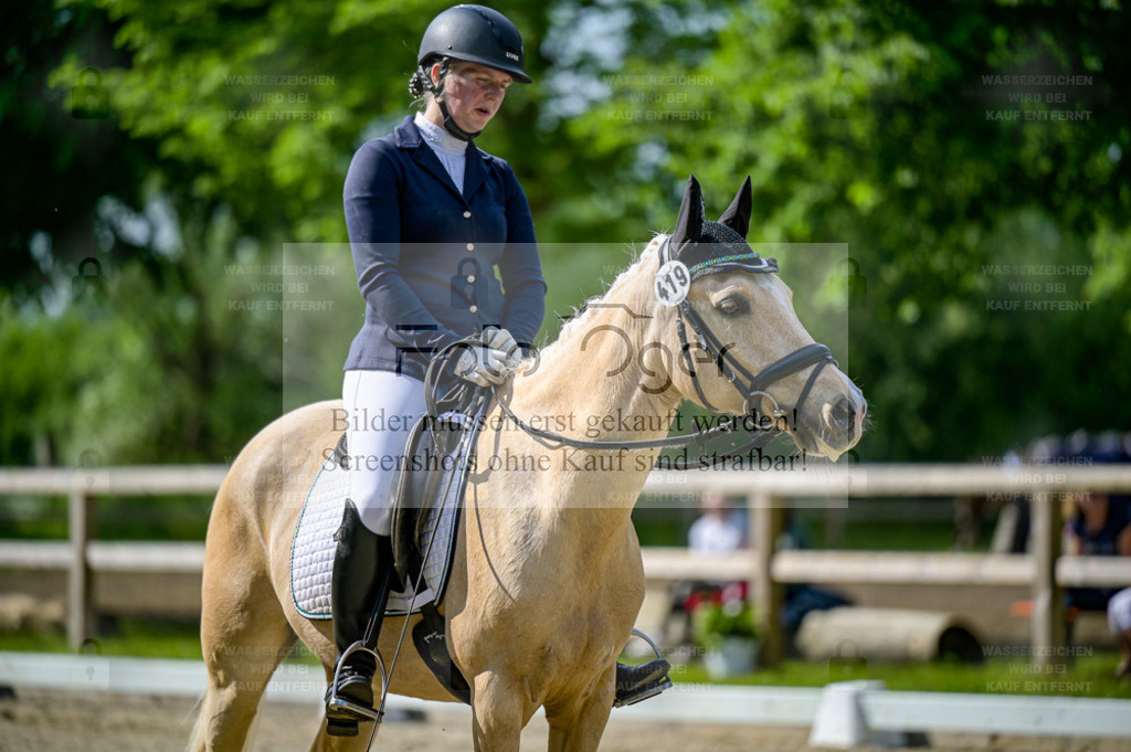 Reitturnier Lienen | Entdecke hochwertige Reitturnierfotos von Foto Oger. Professionell, emotional und authentisch – jetzt Lieblingsmomente im Shop bestellen. - Realisiert mit Pictrs.com