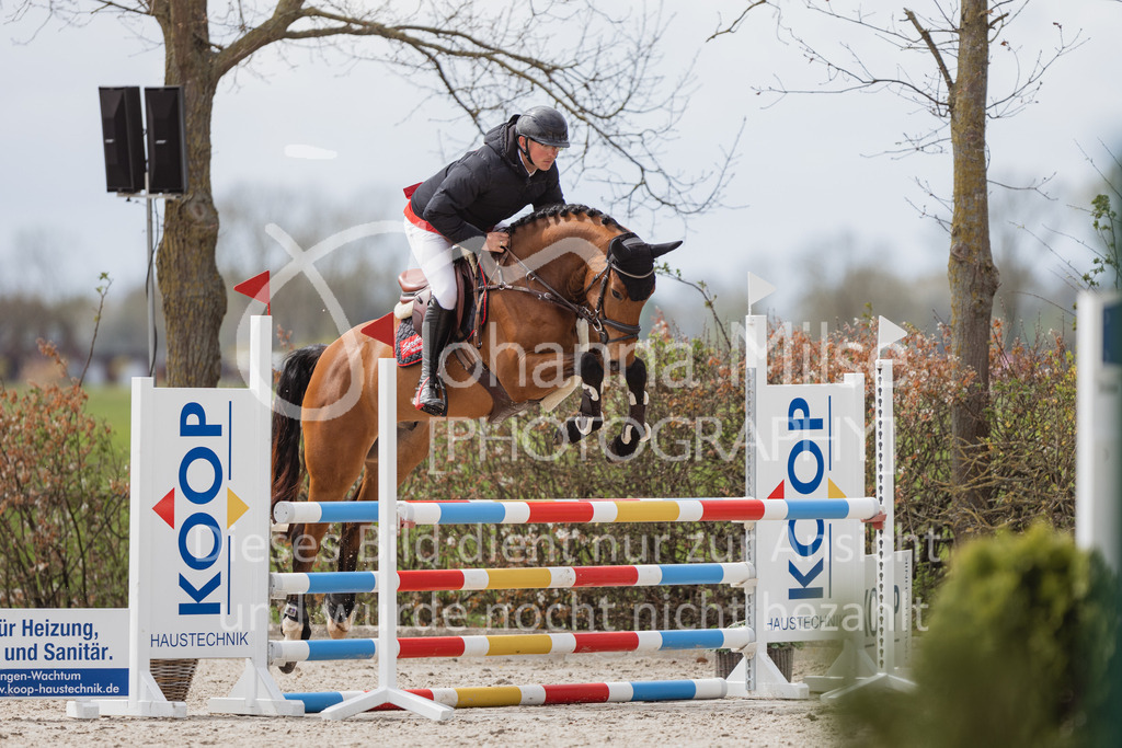230425_Lemwerder_SprPf-A2St-300 | Deine schönsten Turniermomente als professionelle Fotos! Entdecke hochwertige Pferdesport-Fotografie im Online-Shop. Jetzt Fotos finden & bestellen!