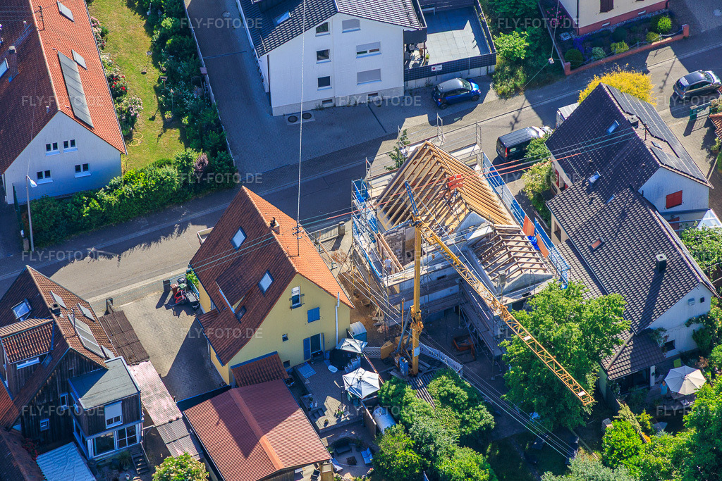 Luftbild: Baustelle zur Totalrenovierung eines EFH in der Waldstr in Kandel im Bundesland Rheinland-Pfalz in Deutschland.Foto: IMG_157095.jpg vom 29.05.2026 durch Werner Riehm/FLY-FOTO.deAuflösung des Originals: 5284 x 3523 px