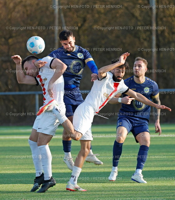 Remis zwischen Rot-Weiß Darmstadt und Hummetroth | 09.03.2025 Fussball Verbandsliga Süd SKV Rot-Weiß Darmstadt vs SV Hummetroth (2:2) v. li. Nick Neumann (9 RW DA) Amid Khan Agha (45 Hummetroth) Fahim Habbi (17 RW DA) (Foto: Peter Henrich) - Realisiert mit Pictrs.com