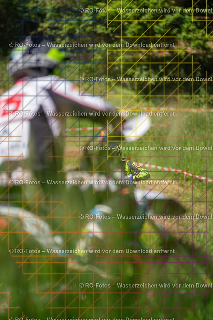 Wolfshausen 2 Lauf -322 | Sportfotografie von RO-Fotos: Motorsport, Motocross, Enduro, Laufveranstaltungen und Triathlon. Professionelle Fotos von Sportlern und Events. - Realisiert mit Pictrs.com