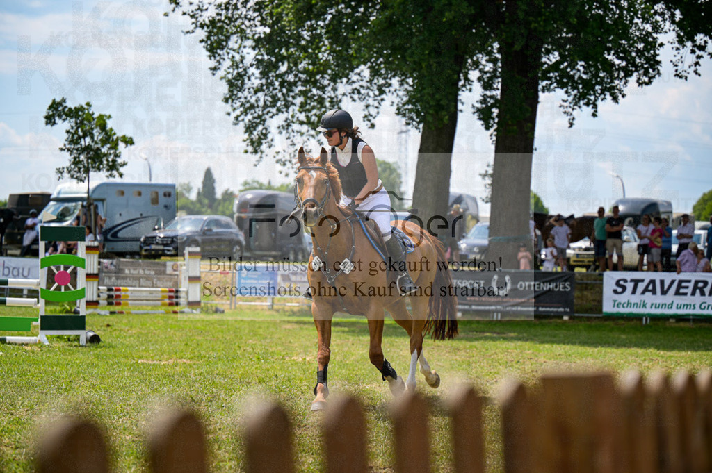 Reitturnier Voxtrup | Entdecke hochwertige Reitturnierfotos von Foto Oger. Professionell, emotional und authentisch – jetzt Lieblingsmomente im Shop bestellen.Deutschlandweite Turnierfotografie. - Realisiert mit Pictrs.com