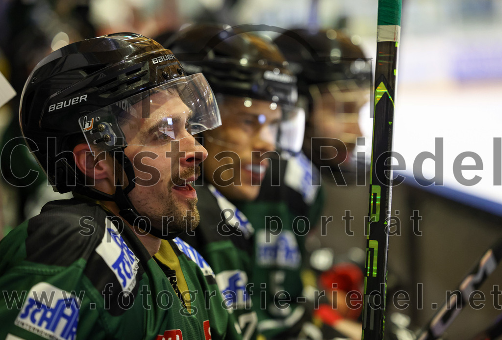 2022-12-16_138_TSV_Erding_gegen_EC_Pfaffenhofen | Erding, Deutschland, 16.12.2022:
Eishockey, Bayernliga 2022 / 2023, 21. Spieltag, TSV Erding gegen EC Pfaffenhofen, Endergebnis: 14:1

Philipp Michl (Erding Gladiators, #77)

Foto: Christian Riedel / fotografie-riedel.net