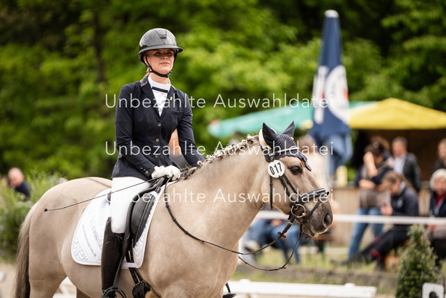 Bad_Meinberg_09072 | saradresslerfotografie - Realisiert mit Pictrs.com