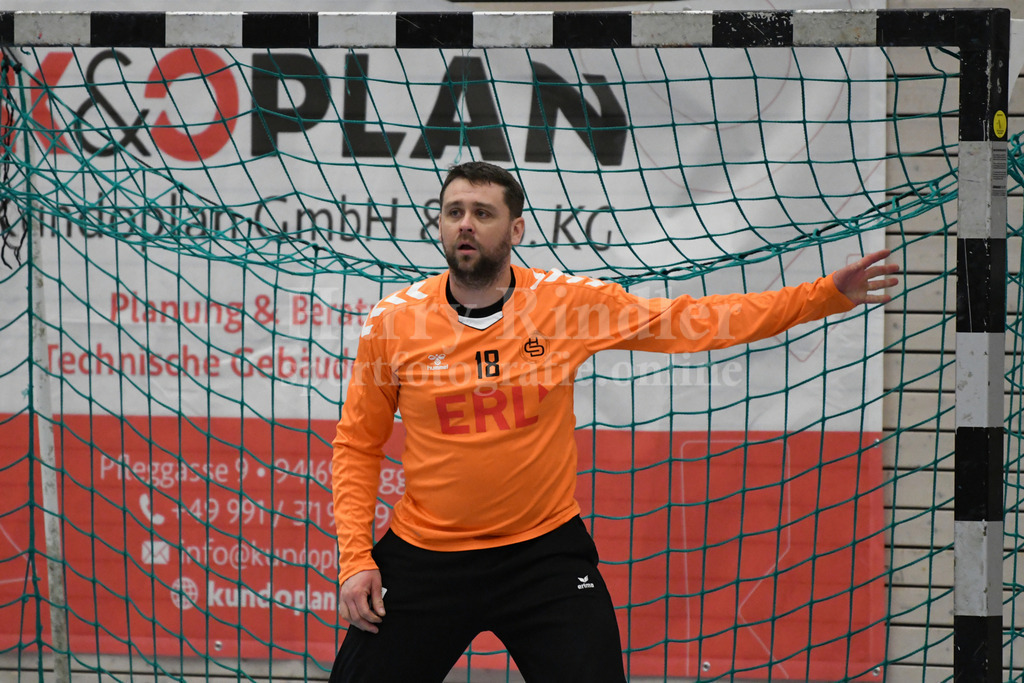 HC Deggendorf : Burghausen II | Denis Detlaf  (HC Deggendorf  #18) - Realisiert mit Pictrs.com