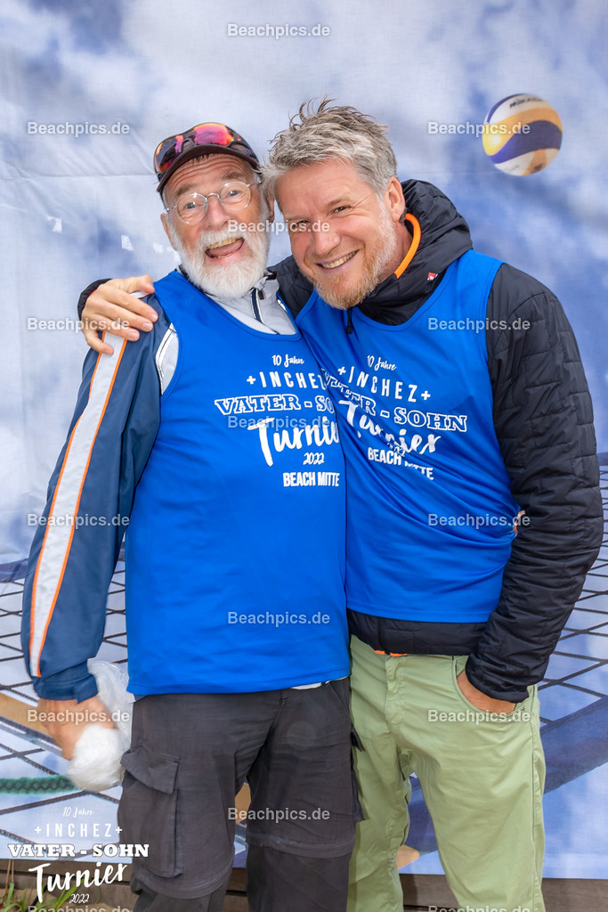 2022-00063139-Vater-Sohn-Turnier-Teamfotos-2 | 26.05.2022; Berlin Foto: Gerold Rebsch - www.beachpics.de