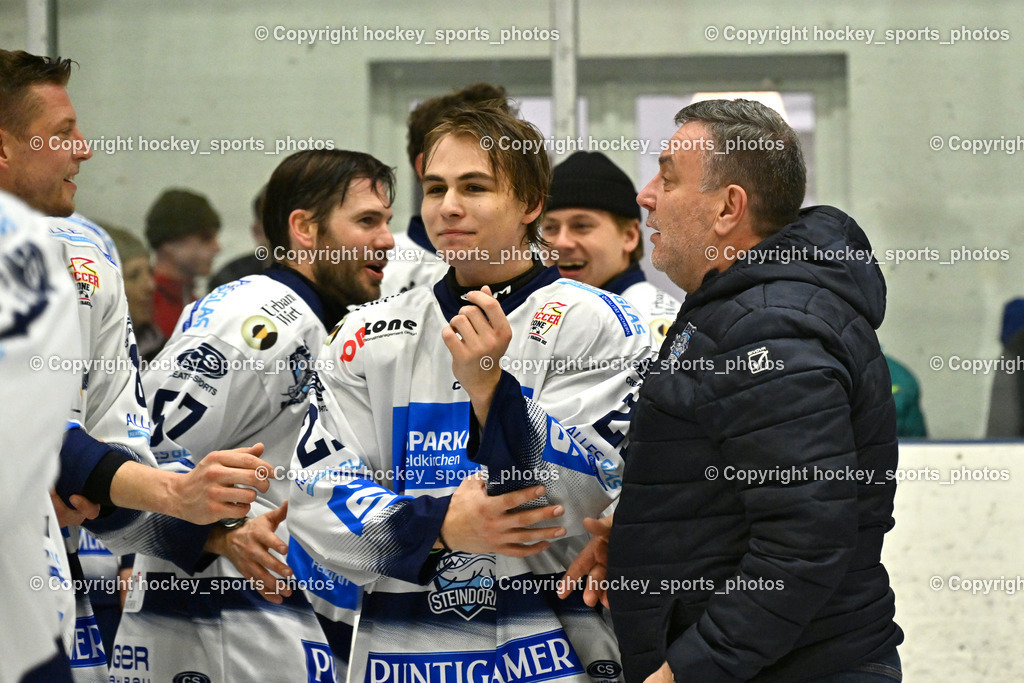 ESC Sparkasse Steindorf Meister 2025/26 | #21 Walder Patrik ESC Steindorf, Sektionsleiter ESC Steindorf Hans Tschernutter, ESC Sparkasse Steindorf Meister 2025/26, ESC Sparkasse Steindorf Meister 2025/26 am 08.03.2026 in Althofen (Stadthalle Althofen), Austria, (Photo by Bernd Stefan)