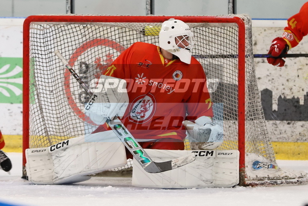 Sean Kuklok - DEG | Sean Kuklok - DEG - Realisiert mit Pictrs.com