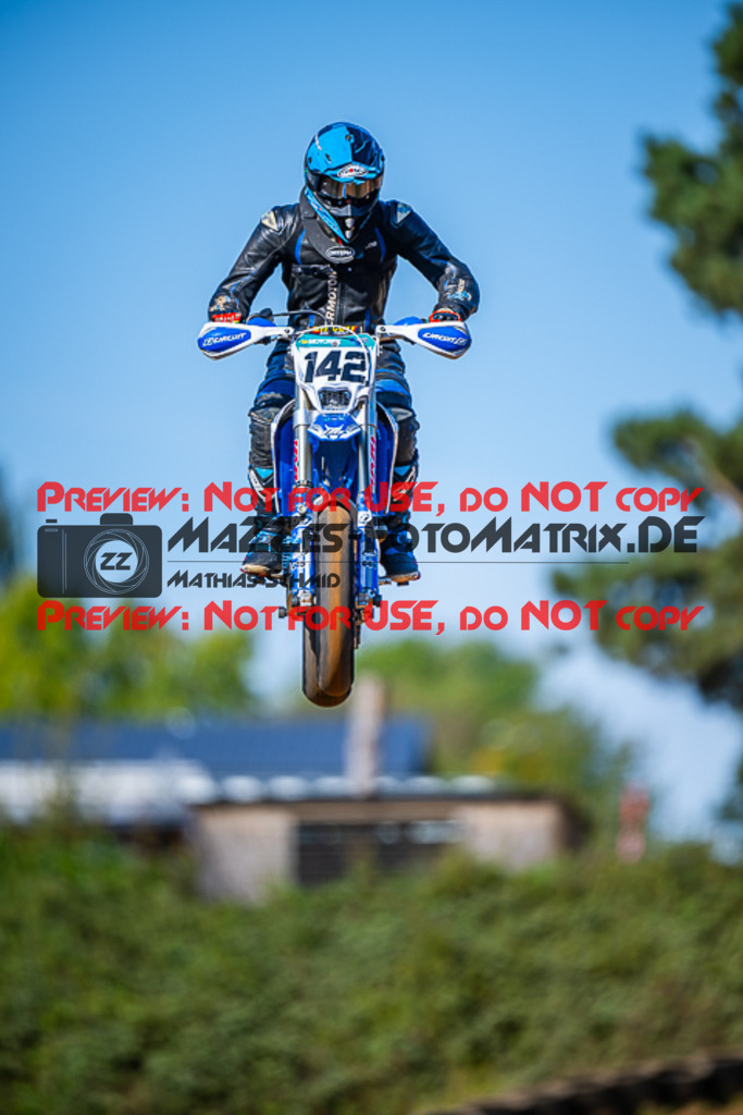 MaZZes_FotoMatrix_230916_1455 | S4