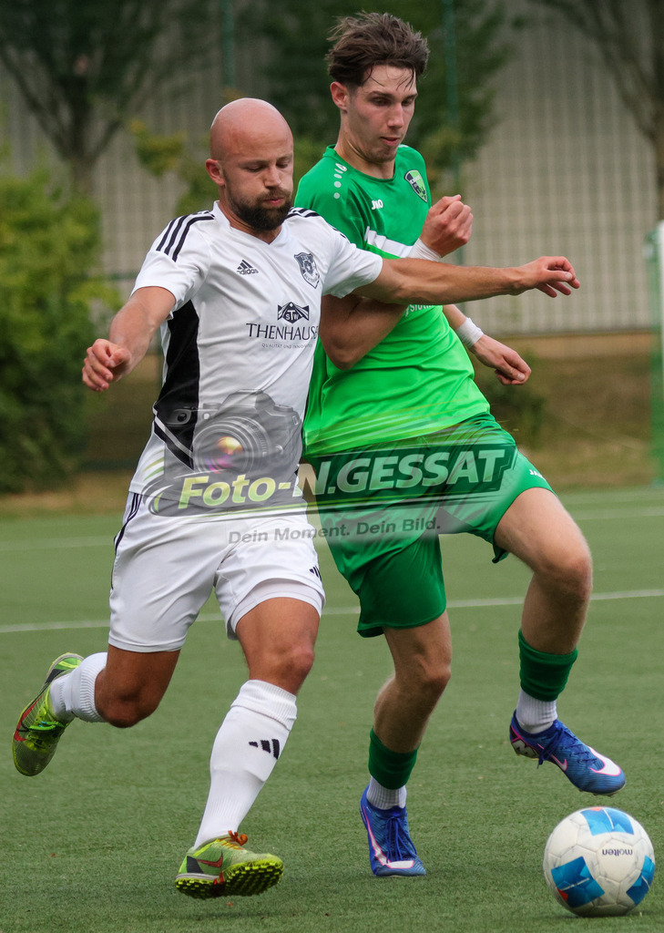 SC Bünde - TuS Bexterhagen | Auf dem Bild zu sehen: grün SC Bünde: ; weiß TuS Bexterhagen:  SC Bünde, TuS Bexterhagen, Saison 26/27, Testspiel, Hunnebrock, Deutschland - Realisiert mit Pictrs.com