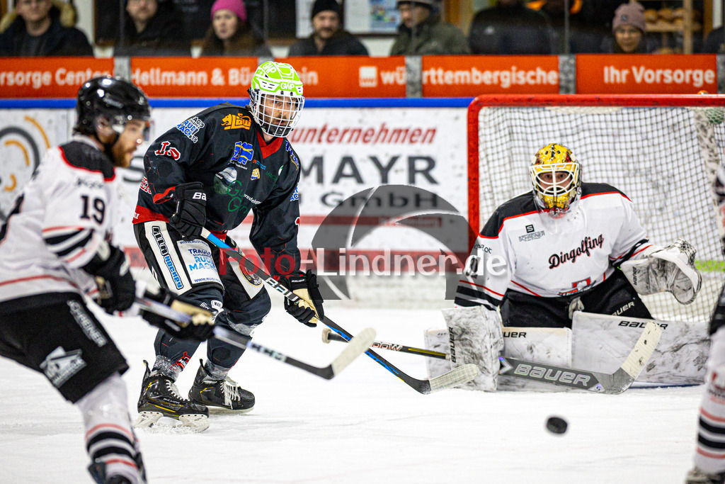 Peißenberg MINERS gegen EV Dingolfing ISAR RATS | Eishockey Bayernliga 2025/26 Vorrunde 28. Spieltag, Peißenberg MINERS gegen EV Dingolfing ISAR RATS, 20260118,Jonas LAUTENBACHER (MINERS 12) in Aktion,2026-01-18 in Peißenberg (flatbuy Arena Peißenberg), Jonas LAUTENBACHER (MINERS 12)Copyright: WolfgangxLindner www.foto-lindner.de