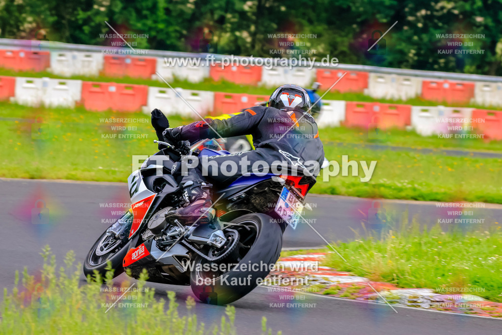 VBK-6722 | Hier findet Ihr Bilder von Touristenfahrten auf der Nürburgring Nordschleife oder von anderen Veranstaltungen die ich besucht habe. Viel Spass beim Durch Schauen 
