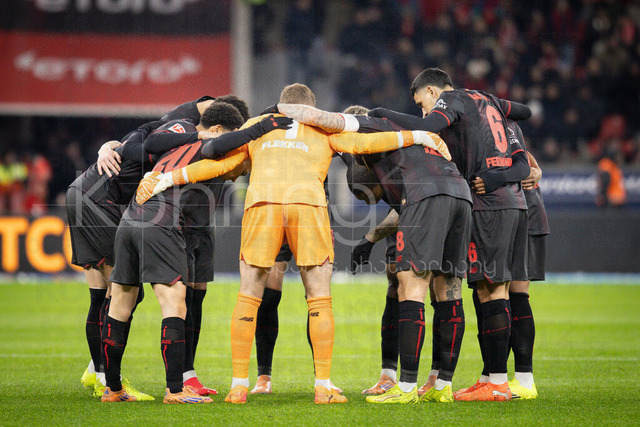 German Bundesliga, Bayer 04 Leverkusen vs. VfB Stuttgart, 10.01.2026 | LEVERKUSEN, GERMANY - JANUARY 10:  Leverkusen before the German Bundesliga match on gameday 16 between Bayer 04 Leverkusen vs. VfB Stuttgart at BayArena on January 10, 2026 in Leverkusen, Germany. DFL REGULATIONS PROHIBIT ANY USE OF PHOTOGRAPHS AS IMAGE SEQUENCES AND/OR QUASI-VIDEO.