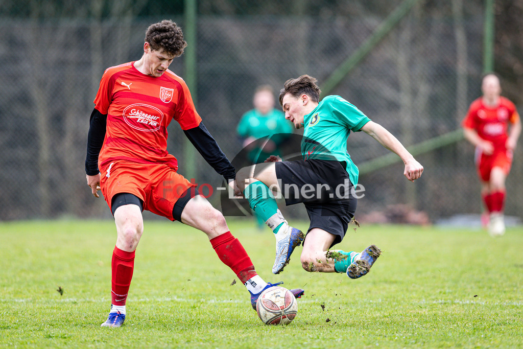 SV Wessobrunn-Haid gegen TSV Steingaden | Fußball A-Klasse Herren Oberbayern Zugspitze Gruppe 8 2024/25, SV Wessobrunn-Haid gegen TSV Steingaden, 20250330,Zweikampf,2025-03-30 in Wessobrunn (Sportplatz Wessobrunn), Maximilian ALLETSEE (TSV Steingaden 6), Stefan REßLER (SV Wessobrunn-Haid 4)Copyright: WolfgangxLindner www.foto-lindner.de
