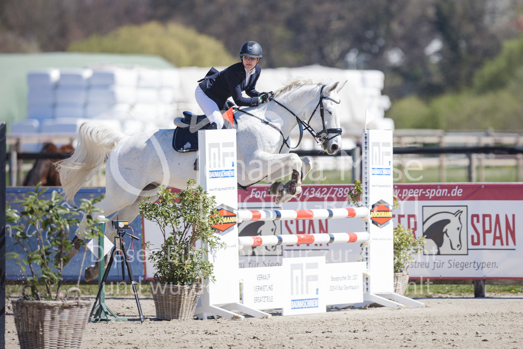 220416_3_A-Springen-337 | Frühlingsfest der Pferde
Herford
16.April 2022
03/1 Sprigprüfung mit steigenden Anforderungen Kl. A** geschlossen 0-43 RLP
