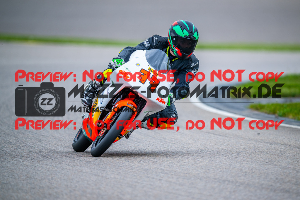 MaZZes_FotoMatrix_240503_6007705_8861 | KTM