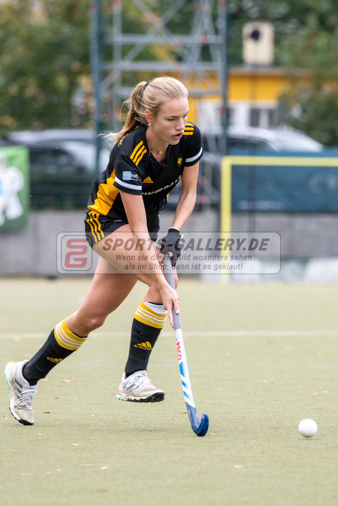 SFE_20231022_0155 | Deutsche Meisterschaft Weibliche U16 Finale Berliner HC - Harvestehuder THC am 22.10.2023 in Köln (Düsseldorfer Hockeyclub 1905 e.V.), Photo: Stephan Fehrmann 2023 (Sports-Gallery)