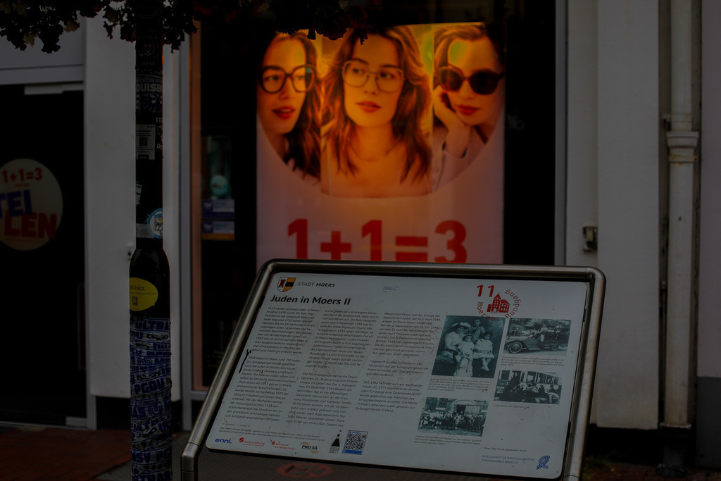 Moers_Stadtrundgang_070825_33 | Bildergalerie von Sport-Ereignissen aber auch von weiteren spannenden Dingen - nicht nur vom Niederrhein. In Anlehnung an den bekannten Spruch von Hanns Dieter Hüsch heißt das Motto: "Niederrhein ist überall".  - Realisiert mit Pictrs.com