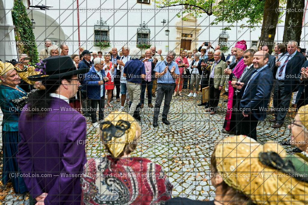 ALP3524_Jeanne de Ferrette_Empfang im Schloss Scheibbs | (C)FotoLois.com, Alois Spandl, 700stes Hochzeitsjubiläum - Albrecht II. mit Johanna von Pfirt in Thann (FR) im März 2024. Empfang des Organistionskommitees aus der Region Ferrette (Pfirt)/Thann aus dem Elsass mit Empfang durch die Stadtgemeinde und Bezirkshauptmannschaft Scheibbs im Schloss Scheibbs und anschließender Kranzniederlegung in der Kartausenkirche über der Krypta des Gründerehepaares durch Mitglieder des Templer Ordens im Beisein von Mitgliedern der Goldhaubengruppen, Fr 22. September 2023.