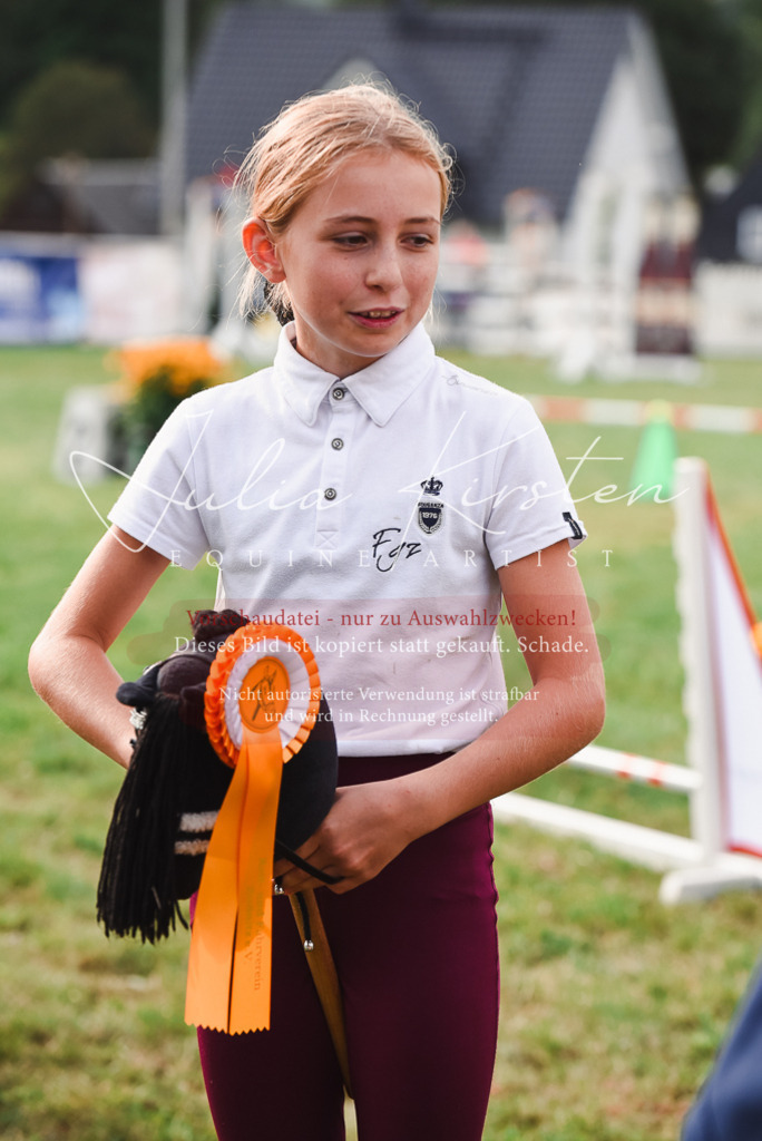 DSC_4796 | Pferde- und Turnierfotografie in Westsachsen. Pferdeportraits, Auftragszeichnungen und intuitive Kunst.