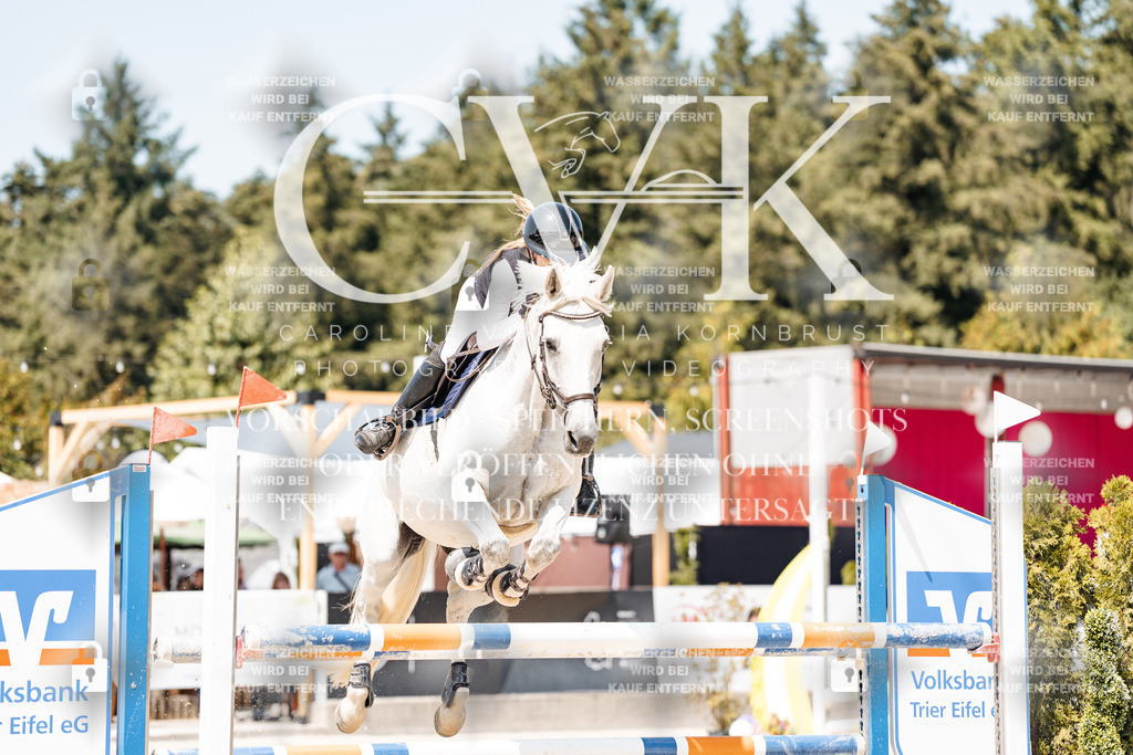 CK901054 | Turnierfotografie Pferdefotografie Trier Rheinland-Pfalz Pferdesport Reitsport Tierfotografie Sportfotografie Pferdevideo Pferdevideografie Equestrianvideography equestrianphotography  - Realisiert mit Pictrs.com