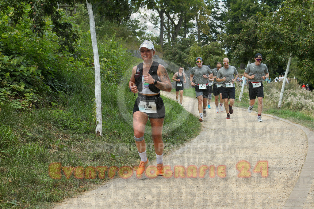 250824_1259_EX1_1078 | Sportfotografie im Rhein-Sieg Kreis, Köln, Bonn, NRW, Rheinland Pfalz, Hessen, etc. Unser Tätigkeitsfeld umfasst den Laufsport vom Volkslauf über den Marathon, Duathlon, Triathon bis zum Ultralauf wie Kölnpfad Ultra oder Schindertrail.