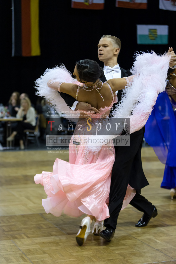 20241102_DC_HGR_Std_08579 | Tanzsportbilder, Standardtanz, Lateintanz, WDSF, DTV, LTVB, dancecomp, goc, hessen tanzt, blaues band der spree, walzer, tango, wiener walzer, slowfox, quickstepp, samba, rumba, cha-cha-cha, paso doble. jive, hd-kroft photography, turniertanzsport