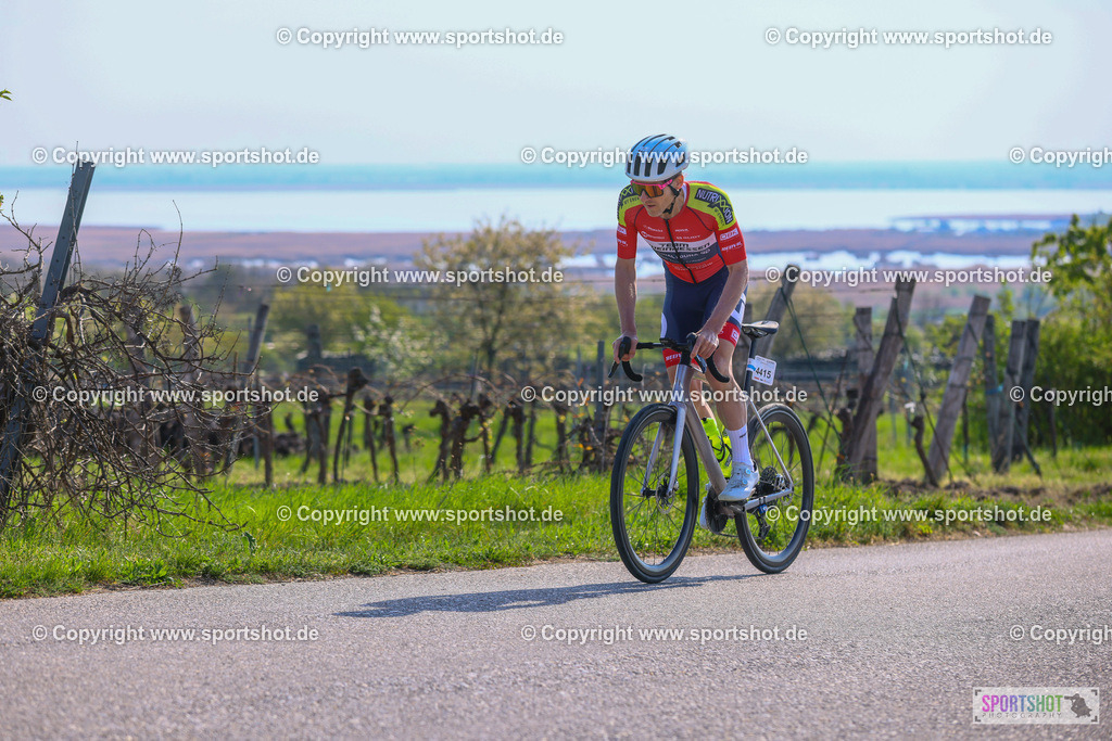 TRA_0655 | Neusiedlersee Radmarathon 2026@sportshot_your_pictrs #yourpictures#roadtowm2029 #nrm #neusiedlerseeradmarathon #neusiedlersee #neusiedlerseetourismus #burgenland #mörbisch #nrm26 #burgenlandtourismus #voglundco #poweredbyburgenlandtourismus #radsport #rad #marathon #ucigranfondo #visitburgenland #ucigranfondoworldseries