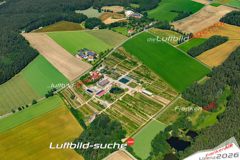 Das Luftbild zeigt : Gösselsdorf Schmidgaden - Die Luftaufnahme wurde 2024 vom UL-Flugzeug aus erstellt ( keine Drohne ) - Hochauflösende Luftaufnahme - Für grossformatige Ausdrucke geeignet. Die Geschenkidee !Mit Lizenz und Bildrechte bestellbar