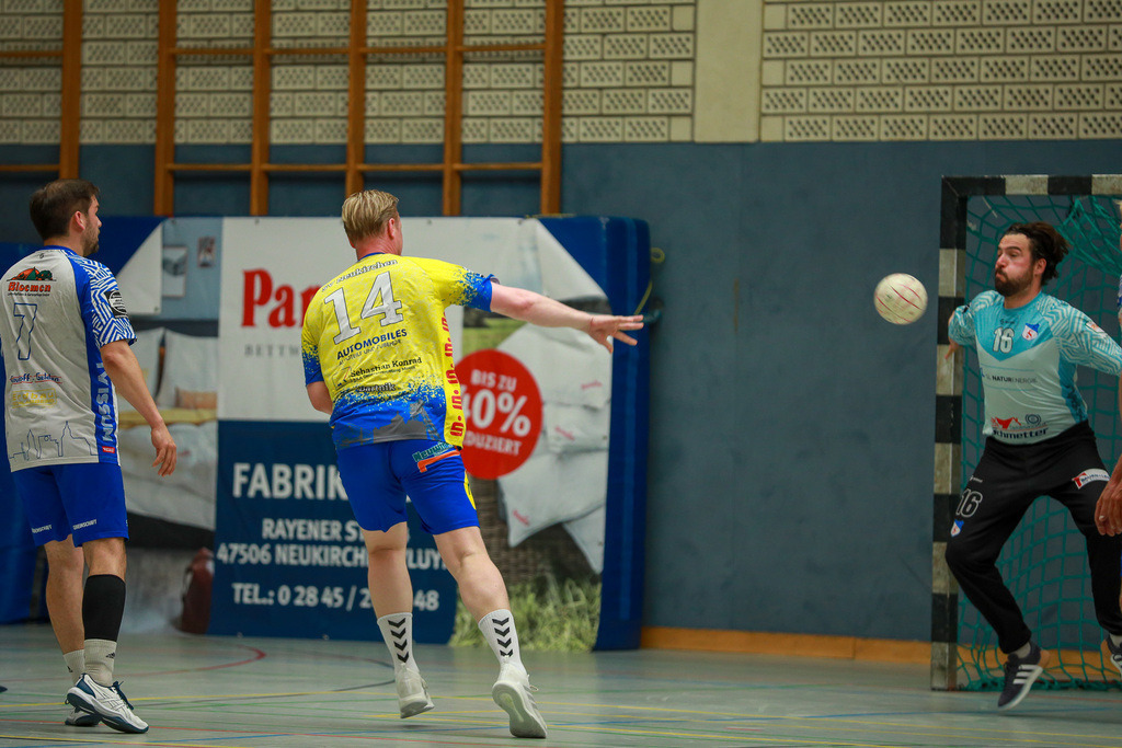SVN_TVIssum_250426_060 | Bildergalerie von Sport-Ereignissen aber auch von weiteren spannenden Dingen - nicht nur vom Niederrhein. In Anlehnung an den bekannten Spruch von Hanns Dieter Hüsch heißt das Motto: "Niederrhein ist überall".  - Realisiert mit Pictrs.com